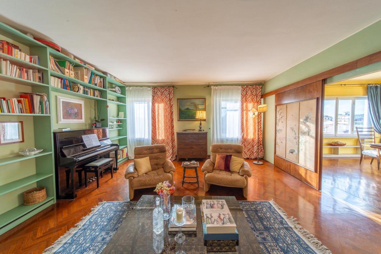 Golden Renaissance Apartamento